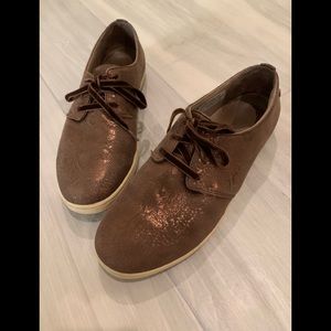 Women’s Vionic Palermo Metallic Bronze Leather Snakeskin Sneakers Size 8.5